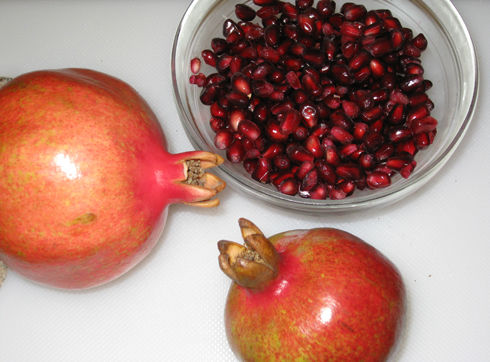 Read more about the article Harvesting Pomegranates