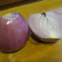 Ask Gardenerd: How to Harvest and Store Red Onions