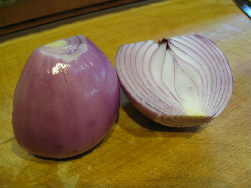 You are currently viewing Ask Gardenerd: How to Harvest and Store Red Onions