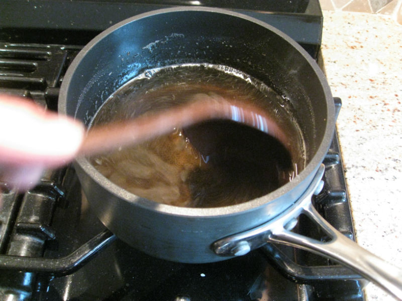 Making simple syrup