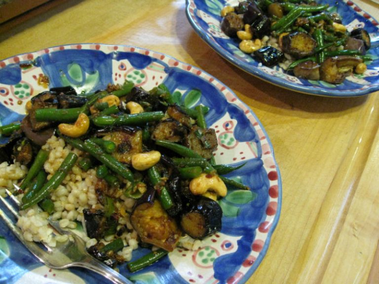 Recipe: Eggplant Stir-fry with Green Beans and Cashews - Gardenerd