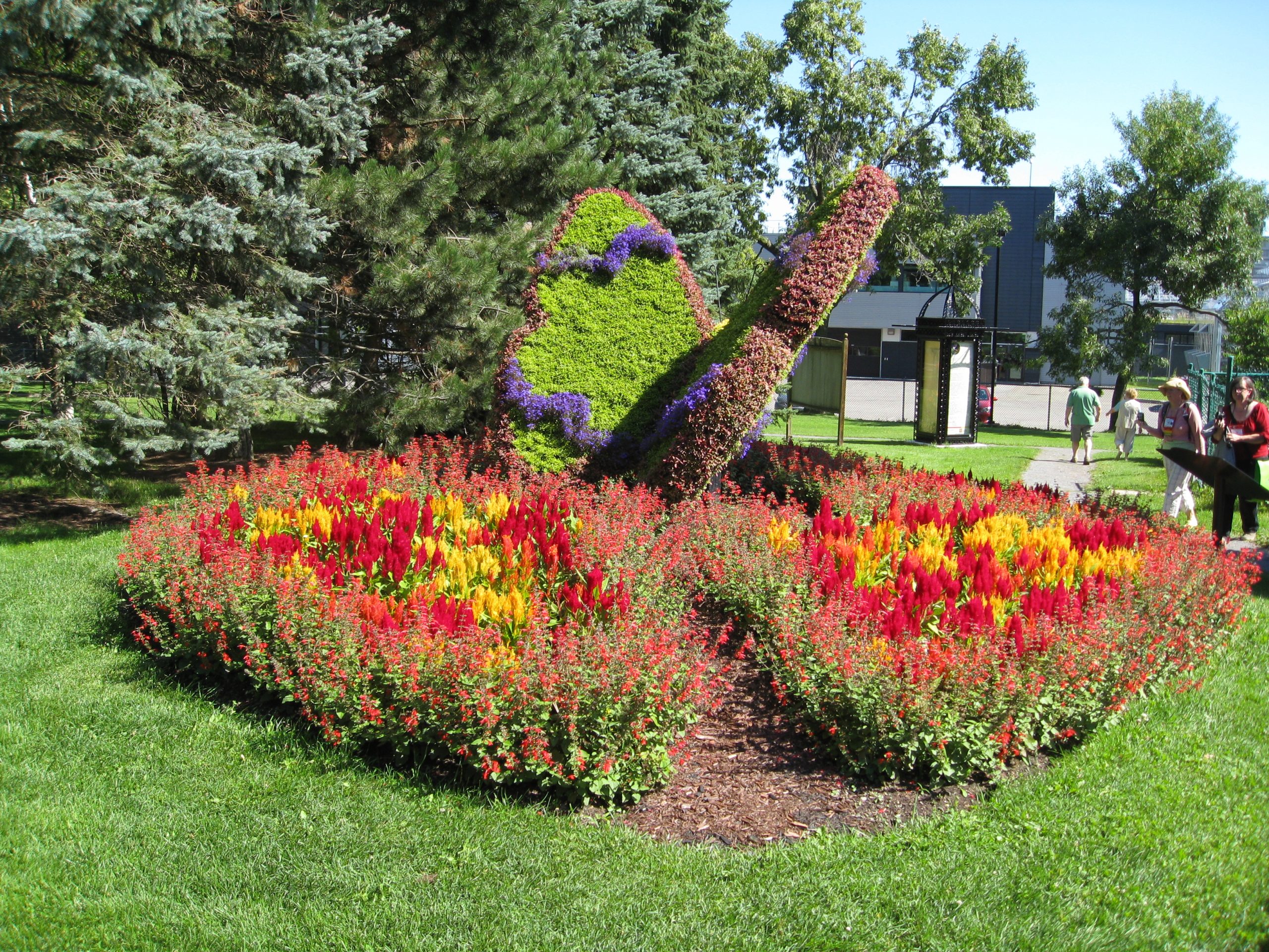 Read more about the article Field Trip: Quebec City Gardens – Roger Van den Hende Botanical Gardens