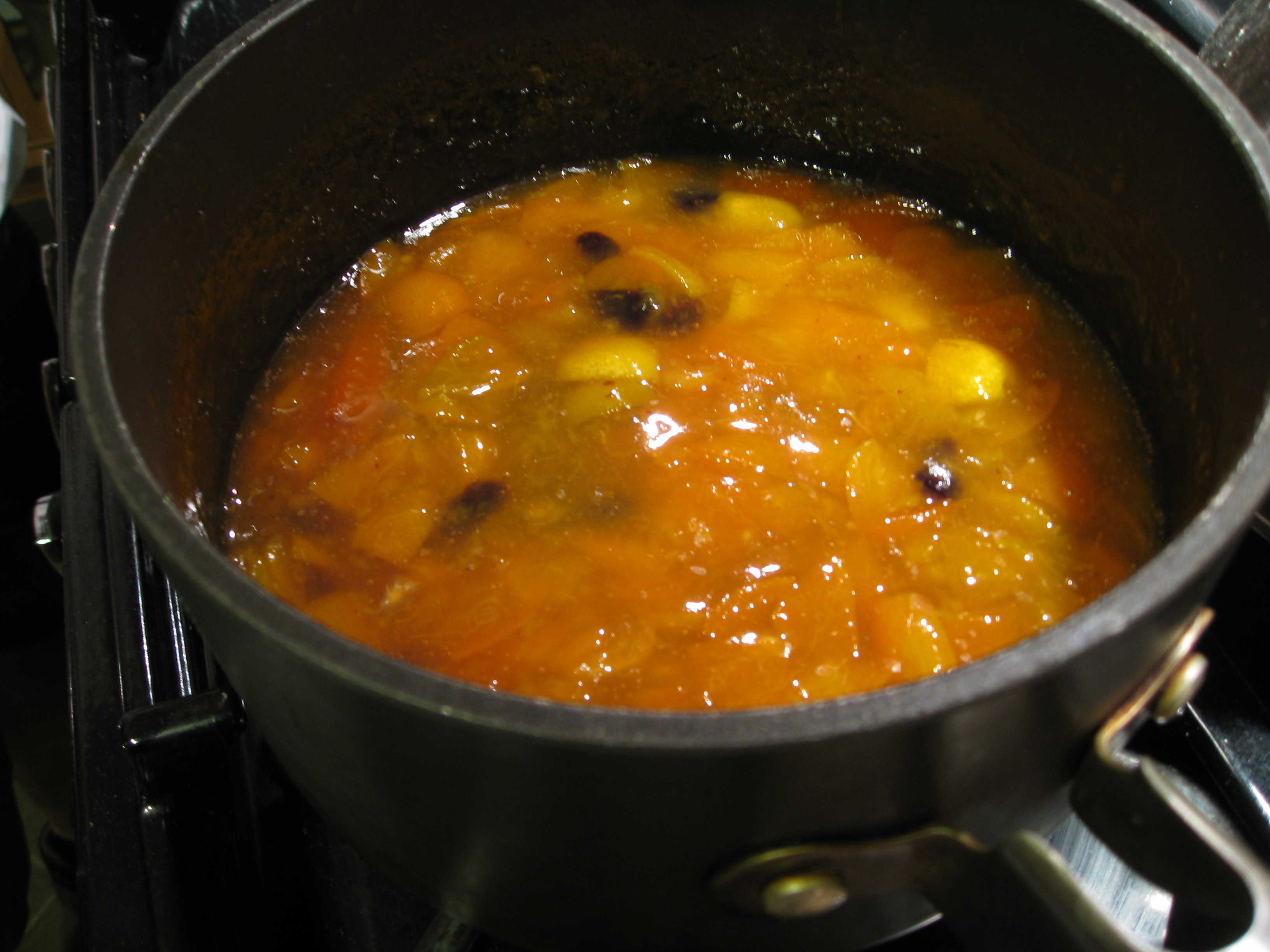 New recipe: Kumquat marmalade with raisins. 
