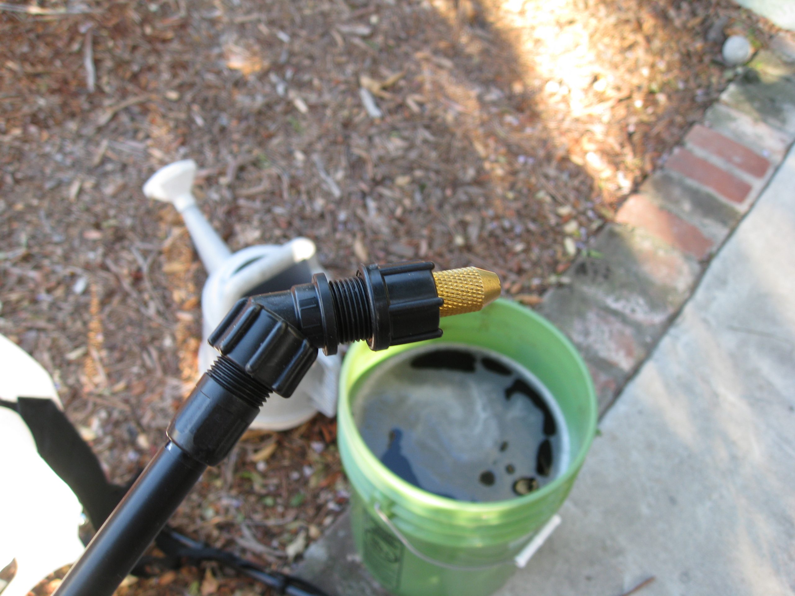 Read more about the article New Toy: Compost Tea Sprayer