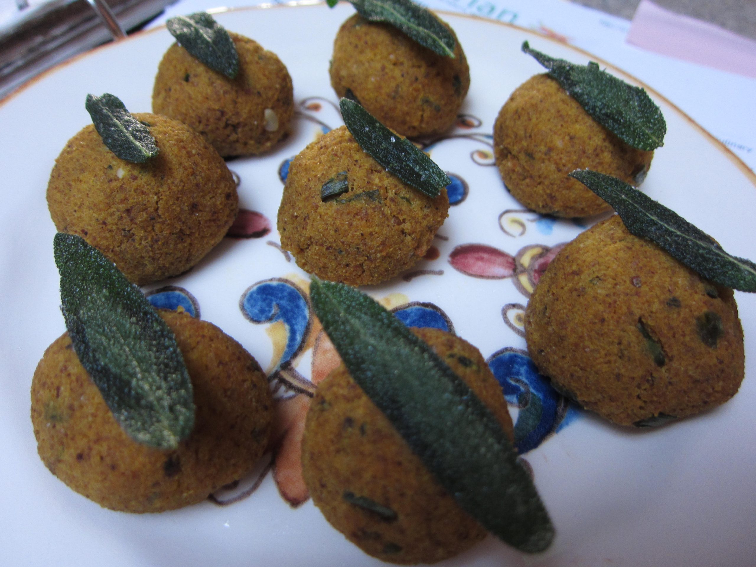 You are currently viewing Recipe: Mini Pumpkin Sage Balls