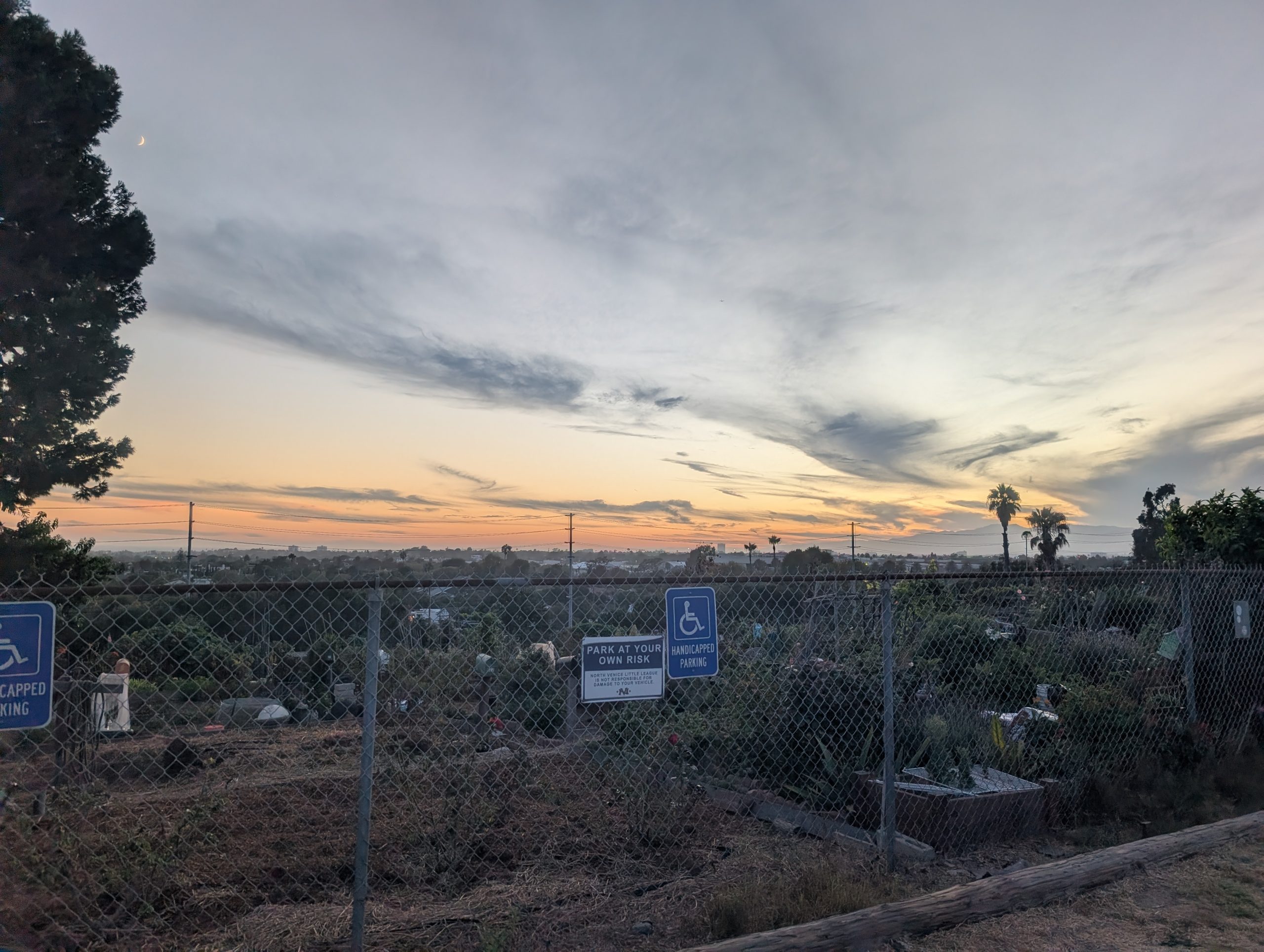 You are currently viewing Wordless Wednesday: Gate Closing Edition